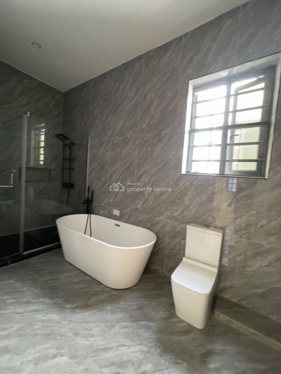 Nicely Built 5bedroom Fully Detached with Bq, Ologolo Lekki Lagos, Ologolo, Lekki, Lagos, Detached Duplex for Sale