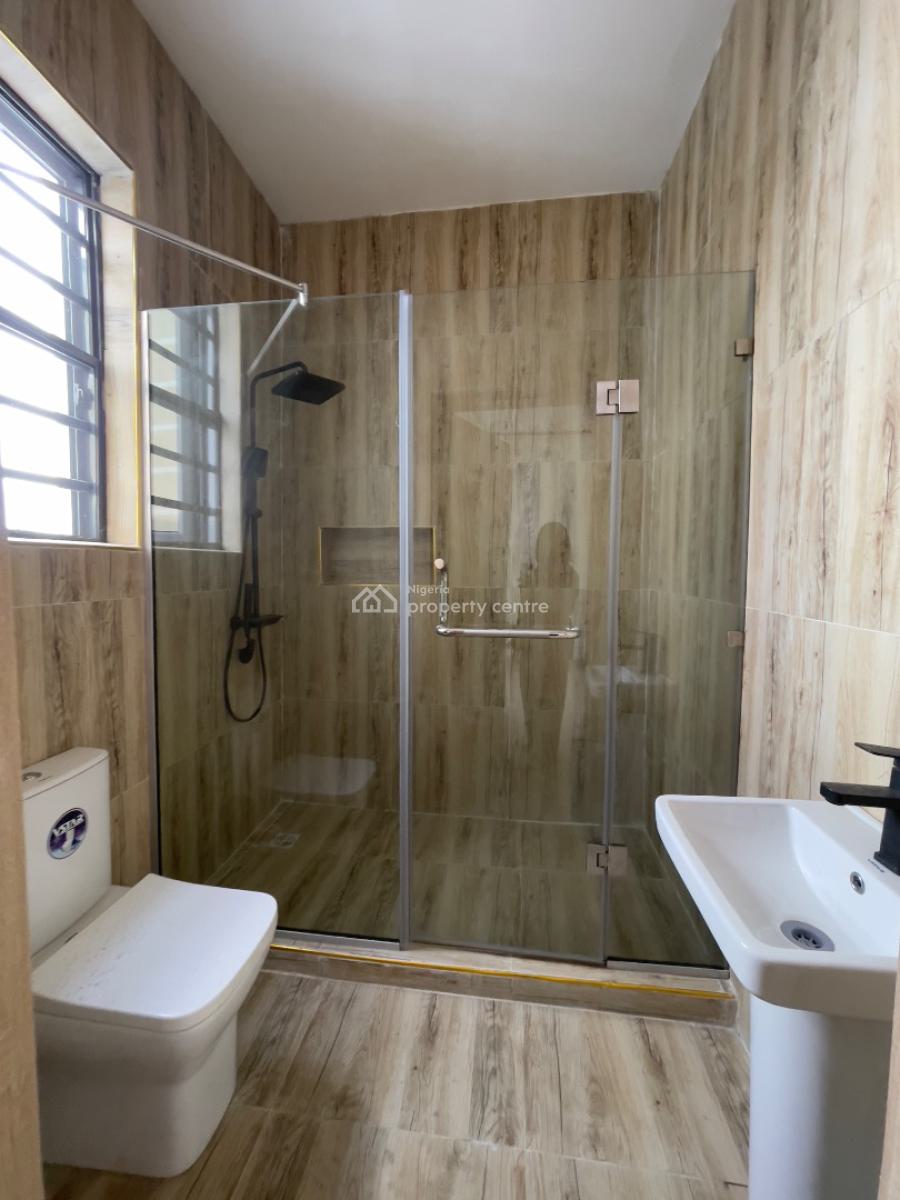 Nicely Built 5bedroom Fully Detached with Bq, Ologolo Lekki Lagos, Ologolo, Lekki, Lagos, Detached Duplex for Sale