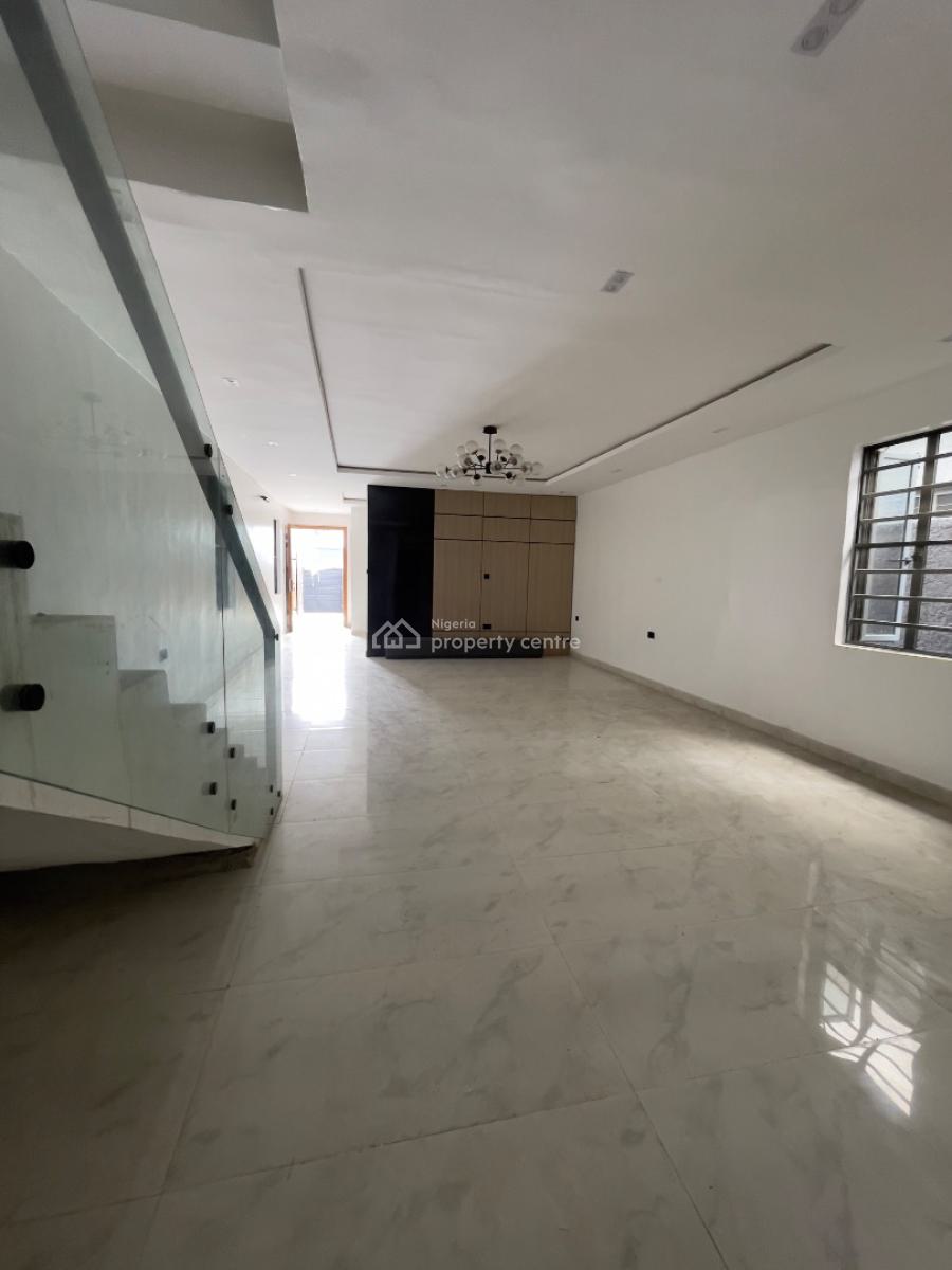 Nicely Built 5bedroom Fully Detached with Bq, Ologolo Lekki Lagos, Ologolo, Lekki, Lagos, Detached Duplex for Sale