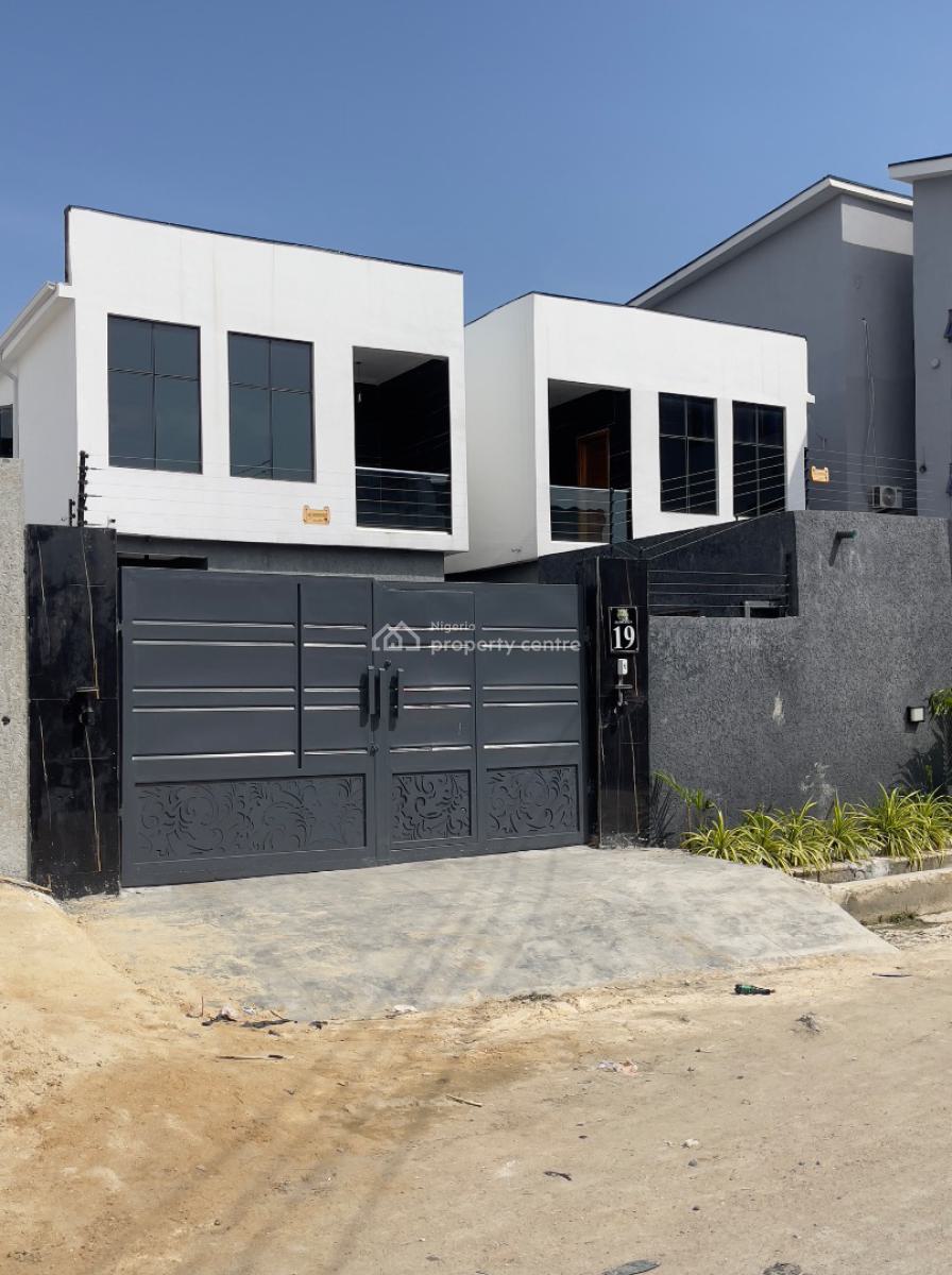 Nicely Built 5bedroom Fully Detached with Bq, Ologolo Lekki Lagos, Ologolo, Lekki, Lagos, Detached Duplex for Sale