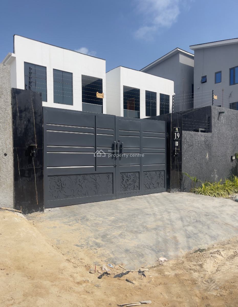 Nicely Built 5bedroom Fully Detached with Bq, Ologolo Lekki Lagos, Ologolo, Lekki, Lagos, Detached Duplex for Sale