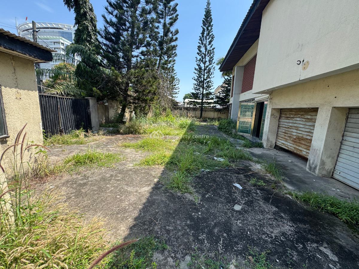 a Mixed Use 5 Bedroom House Sitting on 1,200sqm Land Area in V/i., Victoria Island, Victoria Island (vi), Lagos, Detached Duplex for Rent