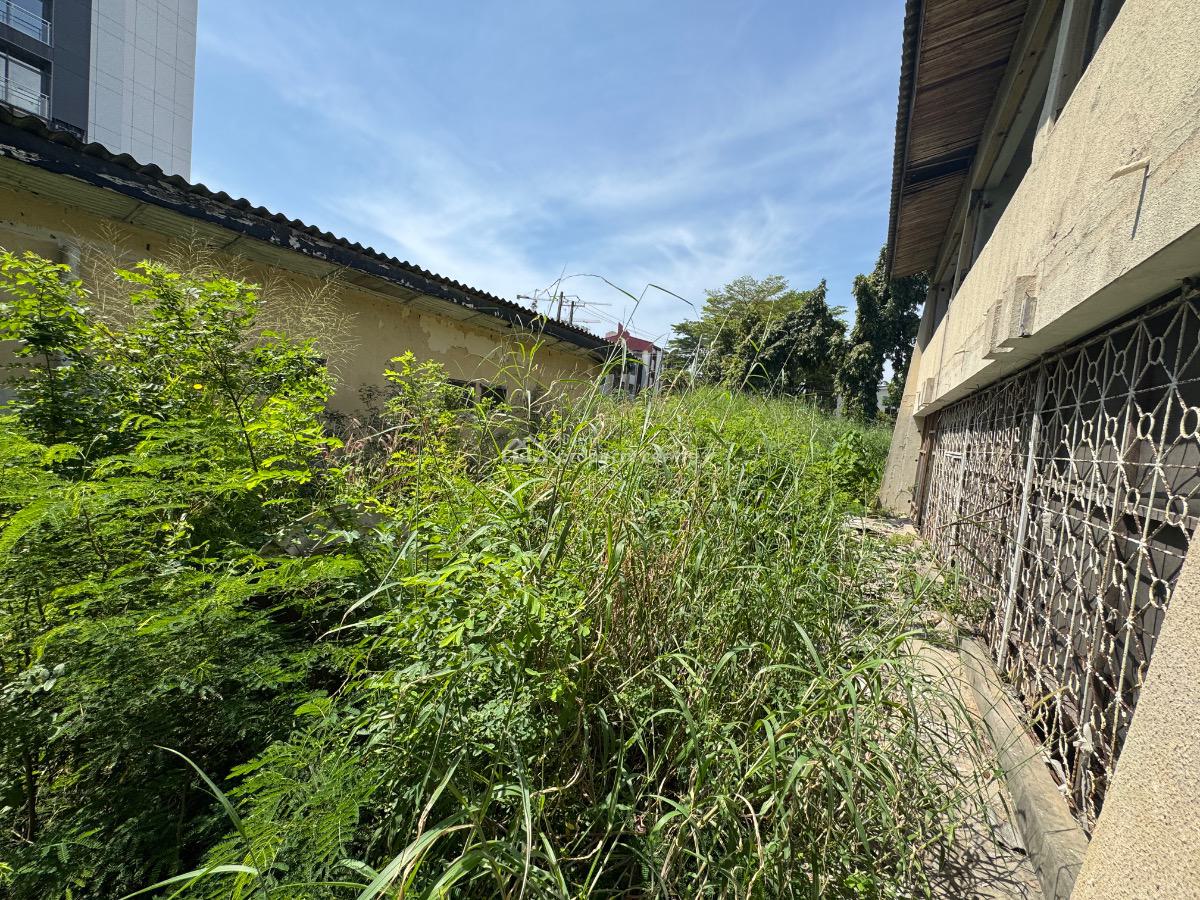 a Mixed Use 5 Bedroom House Sitting on 1,200sqm Land Area in V/i., Victoria Island, Victoria Island (vi), Lagos, Detached Duplex for Rent