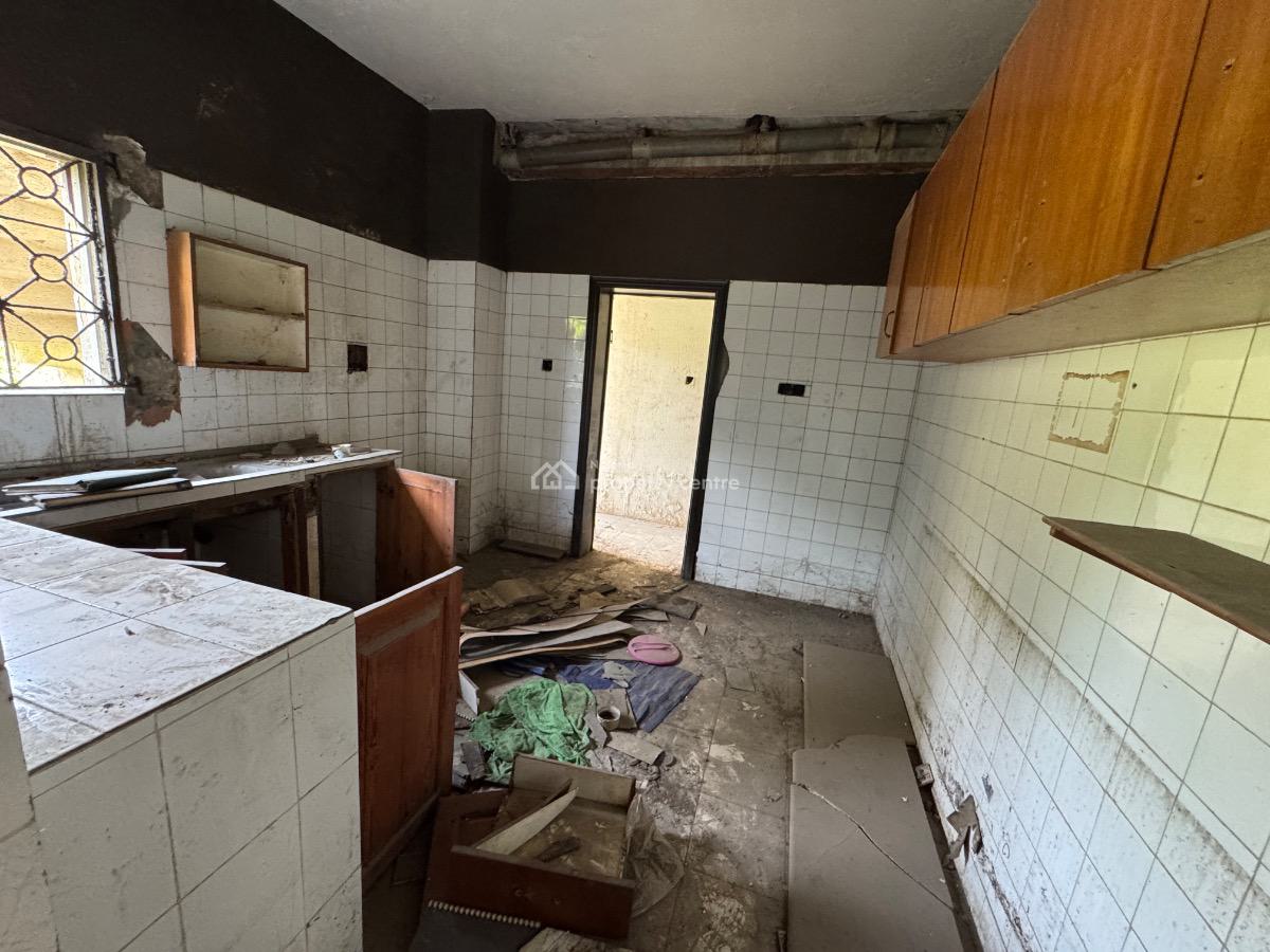 a Mixed Use 5 Bedroom House Sitting on 1,200sqm Land Area in V/i., Victoria Island, Victoria Island (vi), Lagos, Detached Duplex for Rent