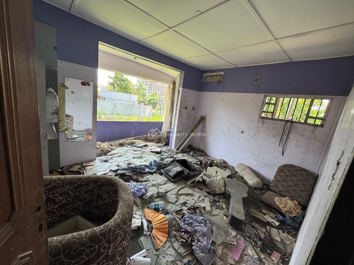 a Mixed Use 5 Bedroom House Sitting on 1,200sqm Land Area in V/i., Victoria Island, Victoria Island (vi), Lagos, Detached Duplex for Rent