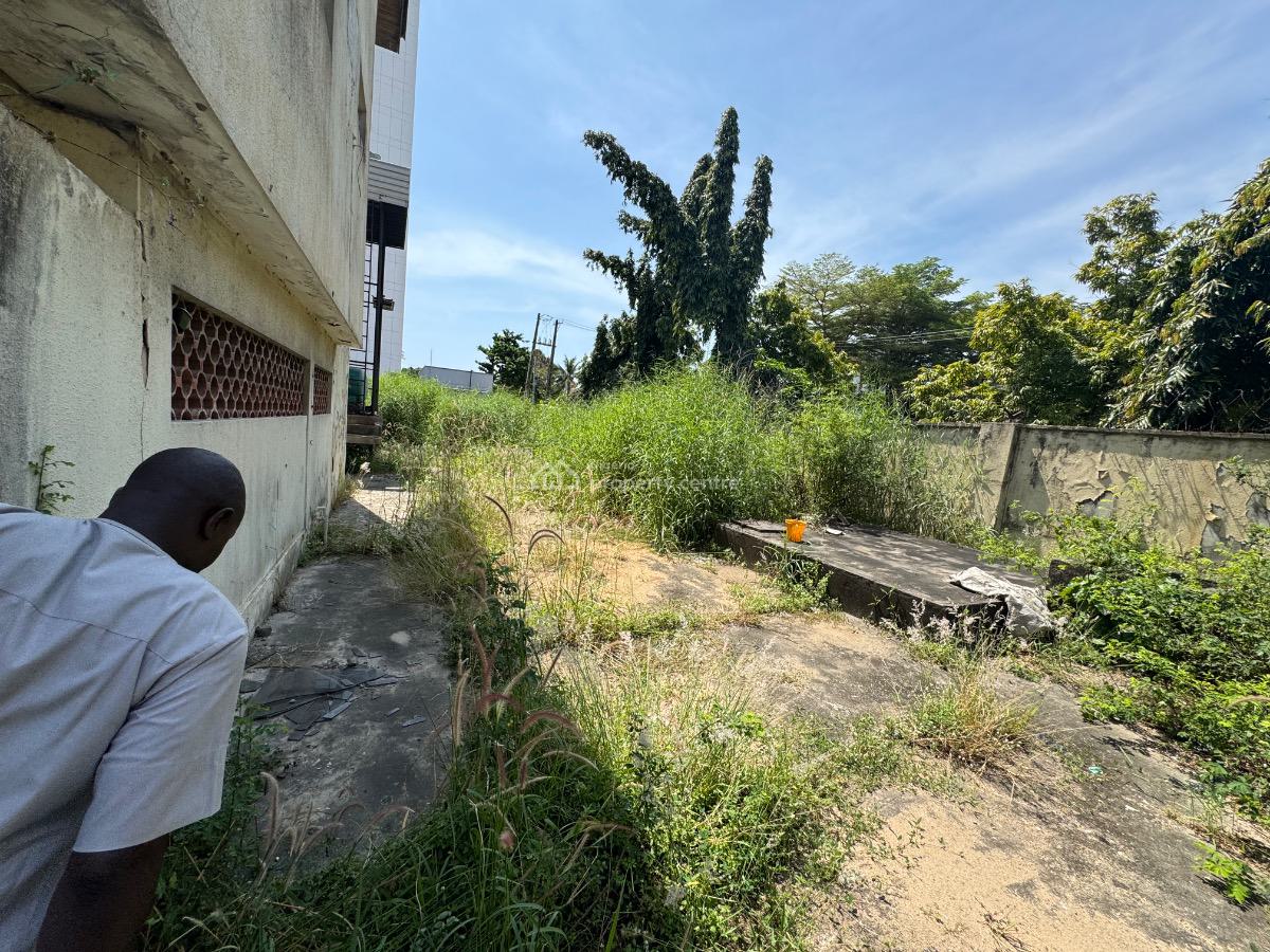 a Mixed Use 5 Bedroom House Sitting on 1,200sqm Land Area in V/i., Victoria Island, Victoria Island (vi), Lagos, Detached Duplex for Rent