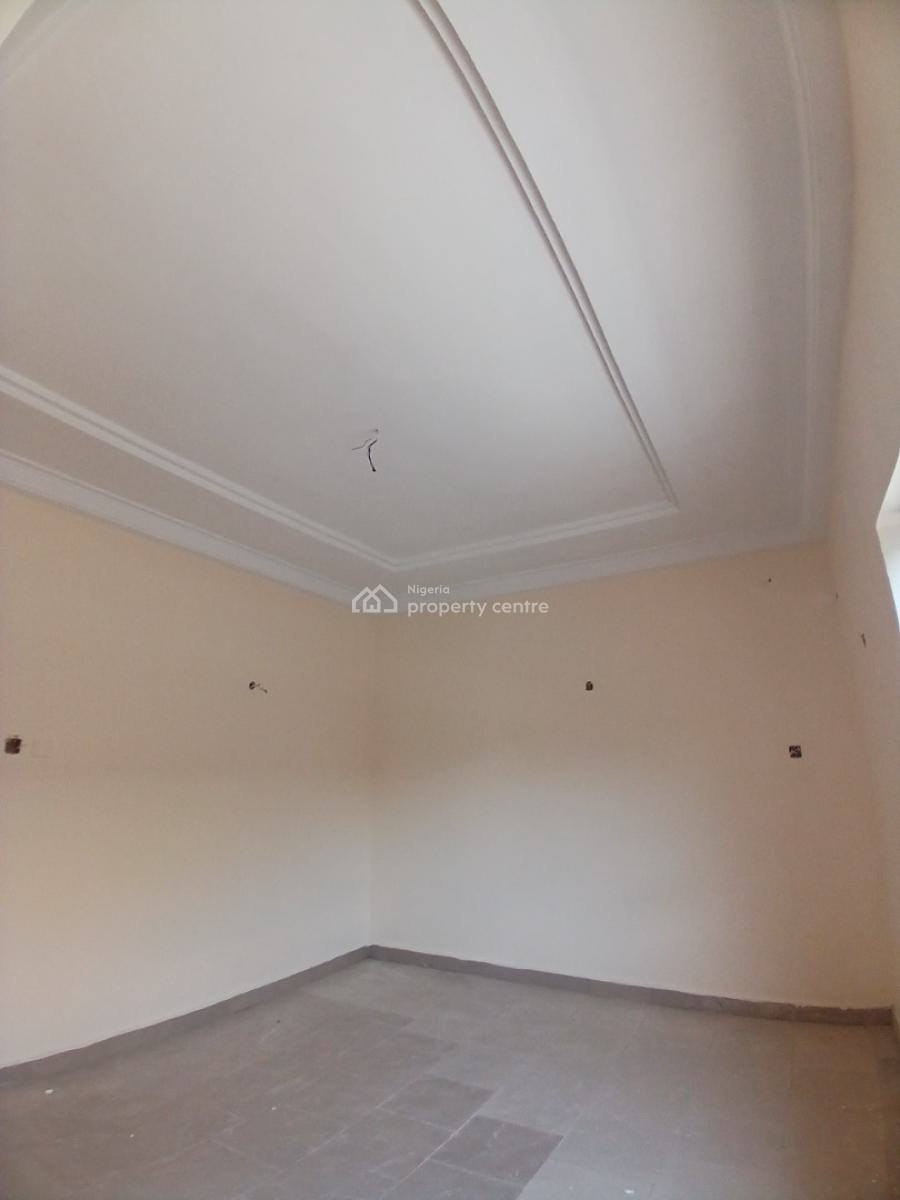 Well Renovated 2 Bedroom Block of Flat, Guzape Abuja Diplomatic Zone, Guzape District, Abuja, House for Rent