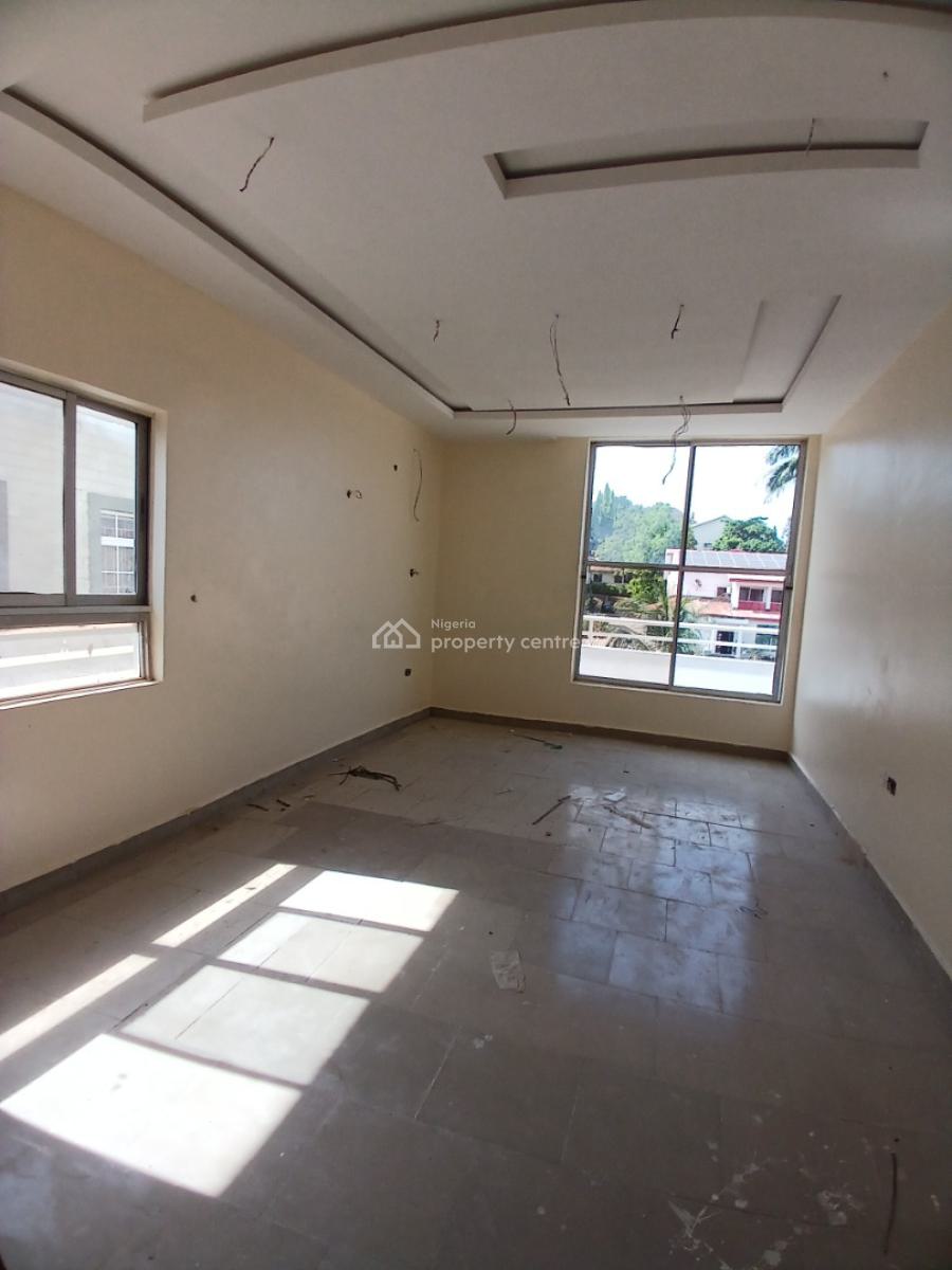 Well Renovated 2 Bedroom Block of Flat, Guzape Abuja Diplomatic Zone, Guzape District, Abuja, House for Rent