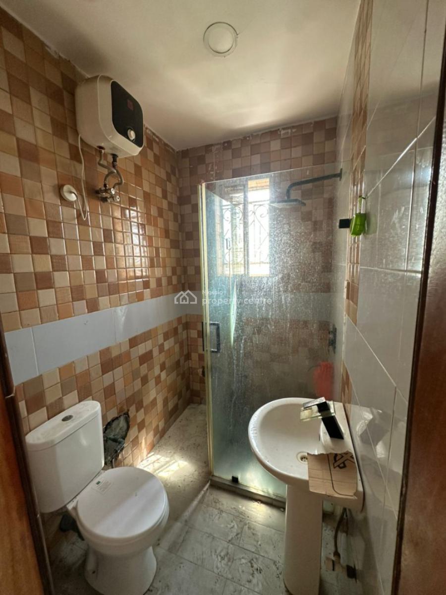 Now Available, 2 Bedroom Flat, Ologolo, Lekki, Lagos, Flat / Apartment for Rent