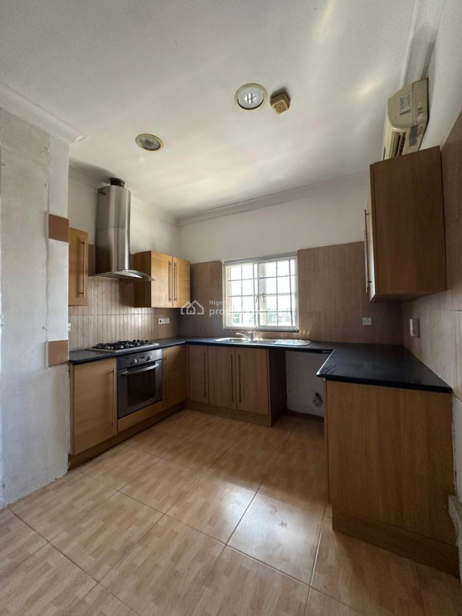 Nicely Finished Serviced 2 Bedroom Penthouse Flat, Lekki Phase 1, Lekki, Lagos, Flat / Apartment for Rent