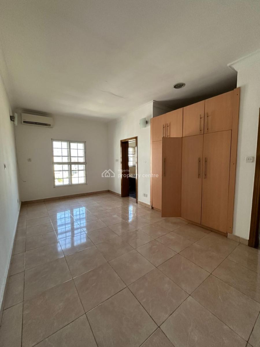 Nicely Finished Serviced 2 Bedroom Penthouse Flat, Lekki Phase 1, Lekki, Lagos, Flat / Apartment for Rent