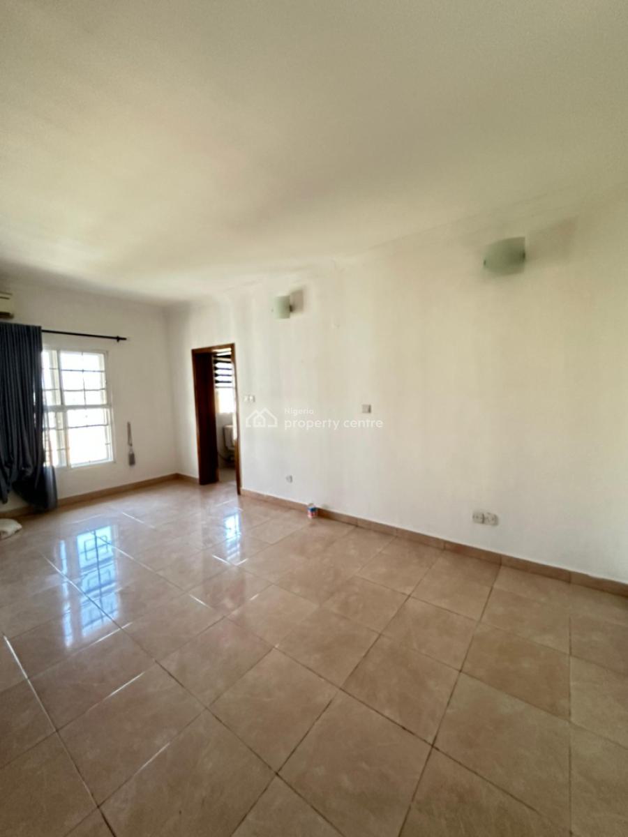 Nicely Finished Serviced 2 Bedroom Penthouse Flat, Lekki Phase 1, Lekki, Lagos, Flat / Apartment for Rent