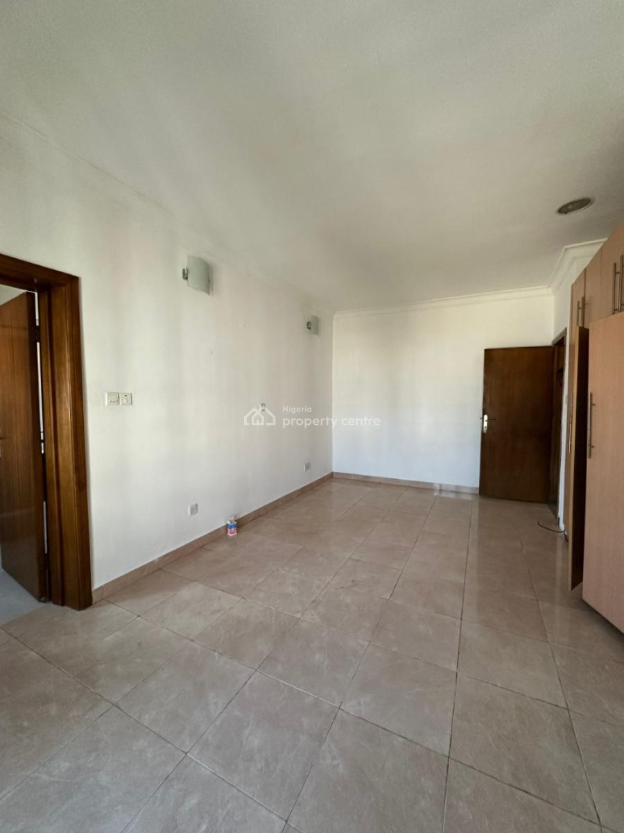 Nicely Finished Serviced 2 Bedroom Penthouse Flat, Lekki Phase 1, Lekki, Lagos, Flat / Apartment for Rent