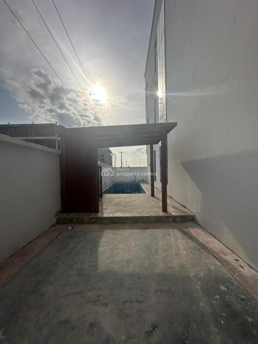 Gigantic 5 Bedroom Duplex with a Pool,bq,, Lekki Phase 1, Lekki, Lagos, House for Sale