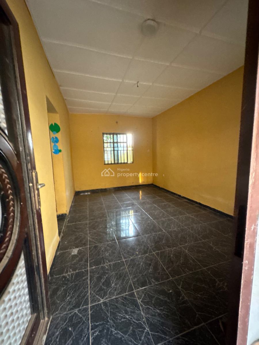 Room and Parlour Self, Awouga Adekunle, Igbogbo, Ikorodu, Lagos, Mini Flat (room and Parlour) for Rent