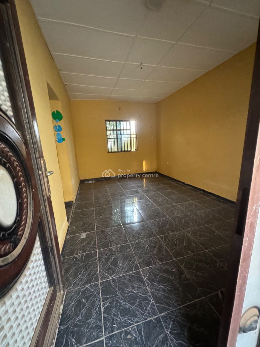 Room and Parlour Self, Awouga Adekunle, Igbogbo, Ikorodu, Lagos, Mini Flat (room and Parlour) for Rent