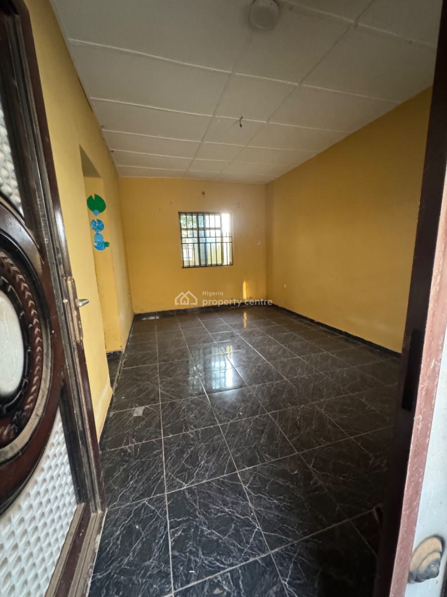 Room and Parlour Self, Awouga Adekunle, Igbogbo, Ikorodu, Lagos, Mini Flat (room and Parlour) for Rent