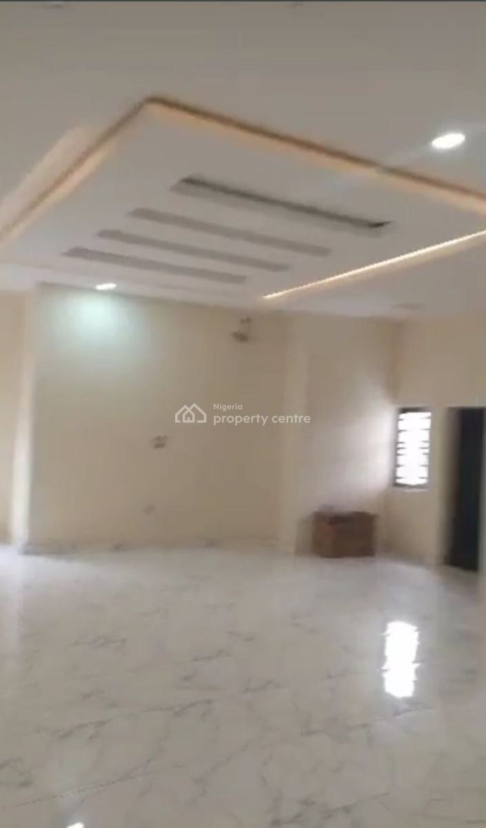 Luxurious 3-bedroom Apartment, Estate, Akowonjo Road, Egbeda, Akowonjo, Alimosho, Lagos, Flat / Apartment for Rent