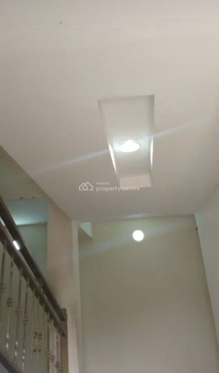 Luxurious 3-bedroom Apartment, Estate, Akowonjo Road, Egbeda, Akowonjo, Alimosho, Lagos, Flat / Apartment for Rent