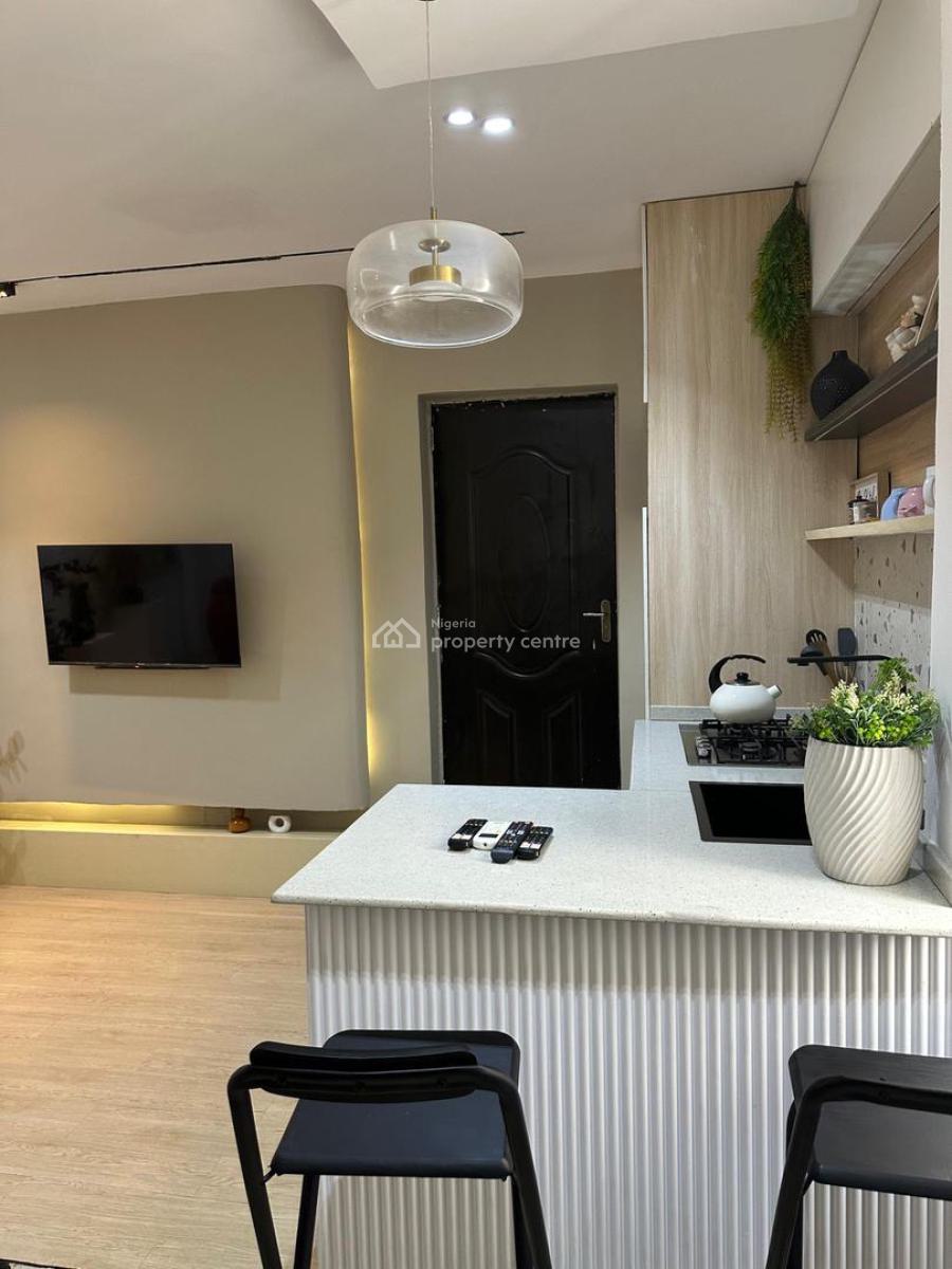 One (1) Bedroom Apartment, Lekki Phase 1, Lekki, Lagos, Flat / Apartment Short Let