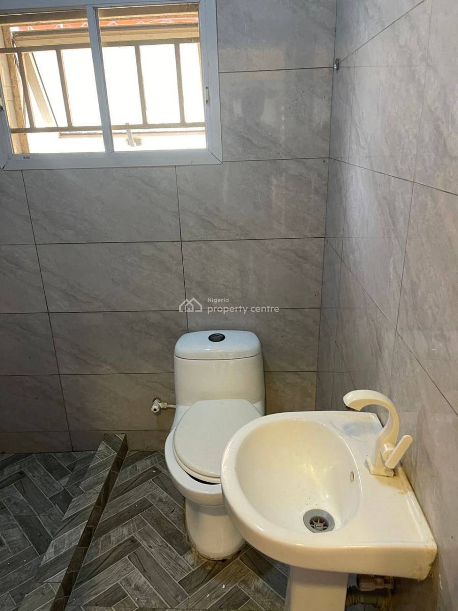 Clean and Spacious 2 Bedroom Flat Apartment, 16 Mark Peter Street, Royal Palmwill Estate, Badore, Ajah, Lagos, Flat / Apartment for Rent