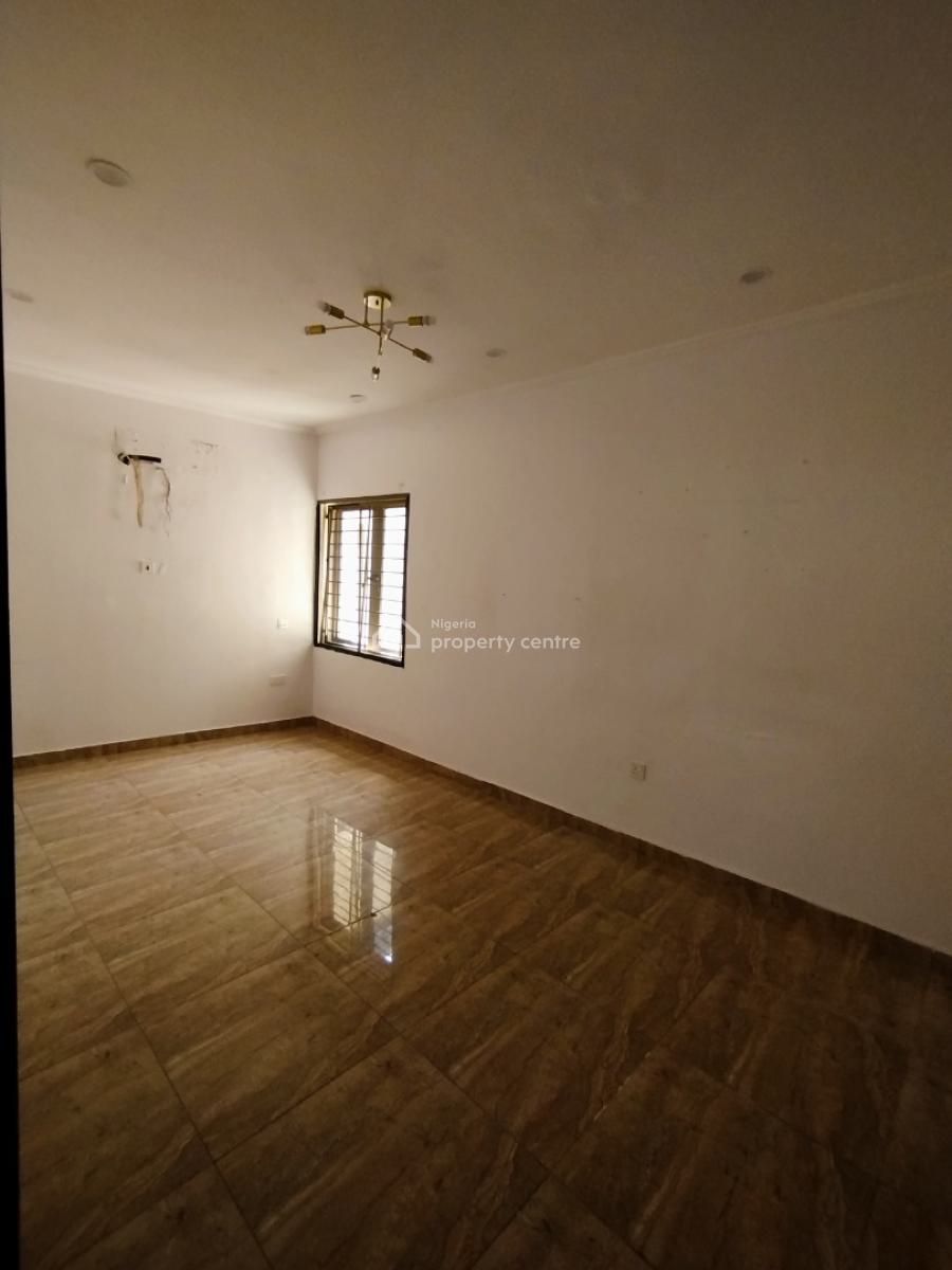 Neat, Well Maintained 3-bedroom Semi Detached House with Bq, Lekki Phase 1, Lekki, Lagos, Flat / Apartment for Rent