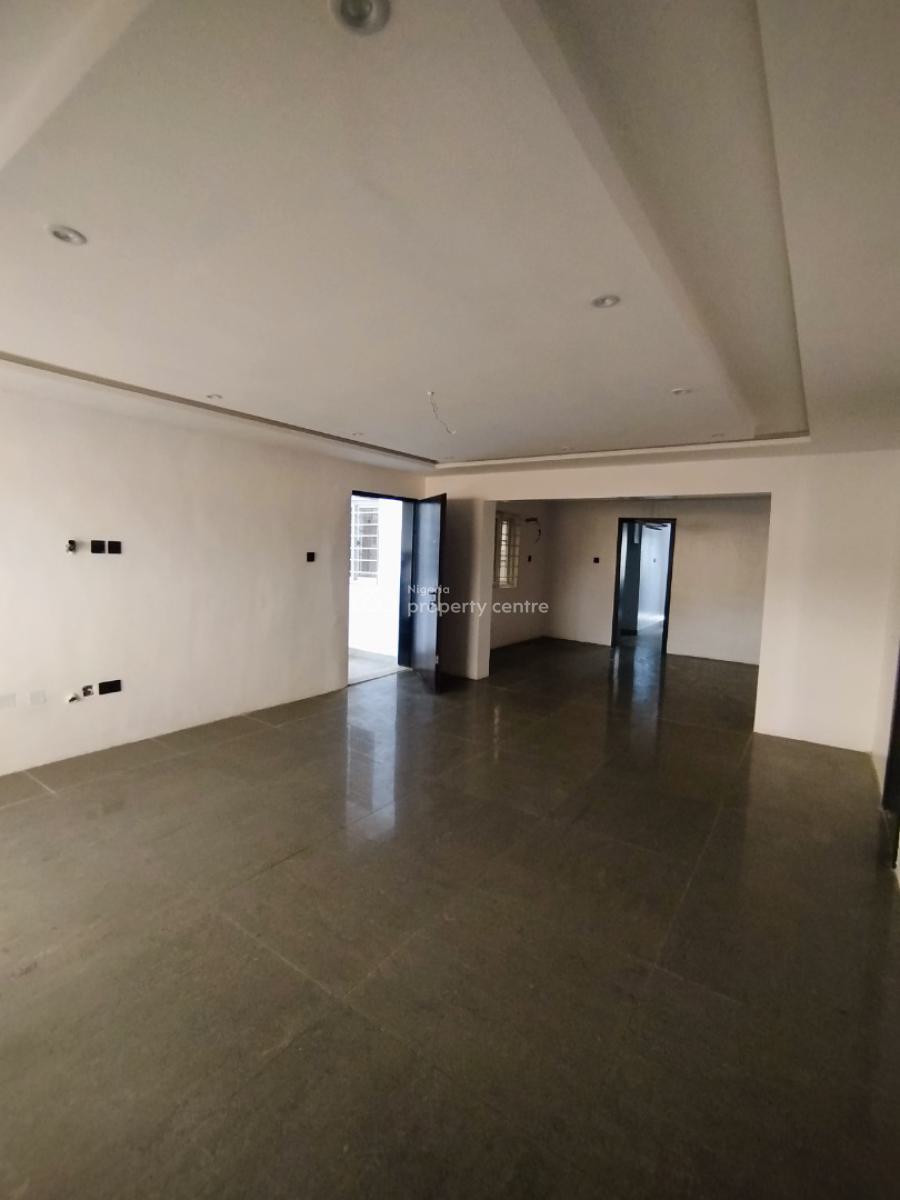 Neat, Well Maintained 2nd Floor 3-bedroom Apartment with Bq, Off Admiralty Way, Lekki Phase 1, Lekki, Lagos, Flat / Apartment for Sale