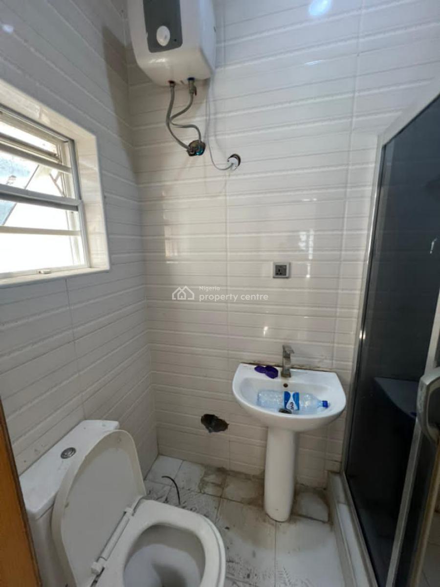 Luxurious Spacious Room Downstairs in a Serene and Secured and Serene, Bera Estate, Lekki Phase 2, Lekki, Lagos, Self Contain (single Rooms) for Rent