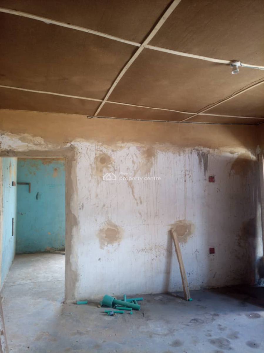 a Mini Flat, Off Oworo Road, Oworonshoki, Kosofe, Lagos, Mini Flat (room and Parlour) for Rent