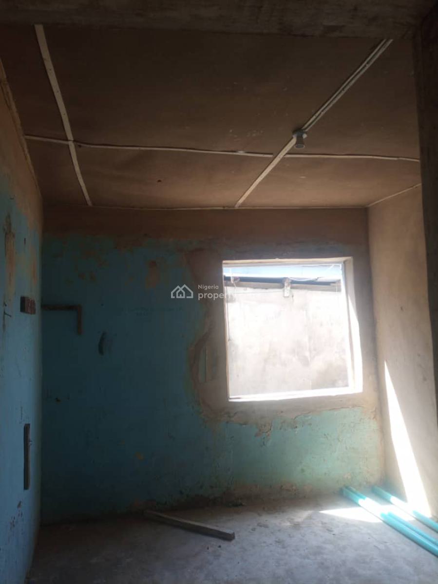 a Mini Flat, Off Oworo Road, Oworonshoki, Kosofe, Lagos, Mini Flat (room and Parlour) for Rent