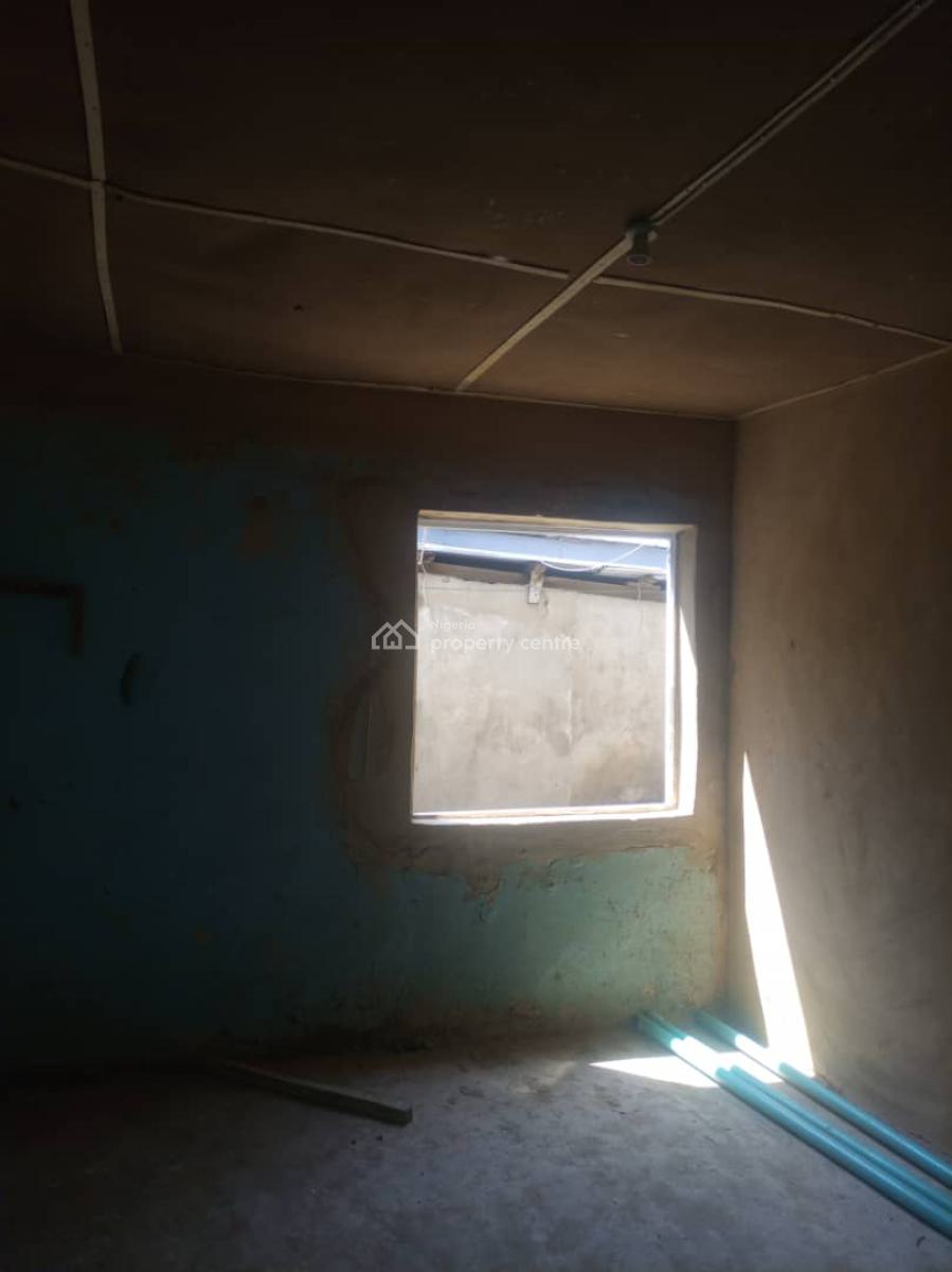 a Mini Flat, Off Oworo Road, Oworonshoki, Kosofe, Lagos, Mini Flat (room and Parlour) for Rent