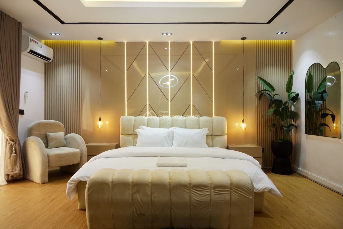 Luxury 3 Bedroom with Swimming Pool and Snooker, Victoria Island (vi), Lagos, Flat / Apartment Short Let