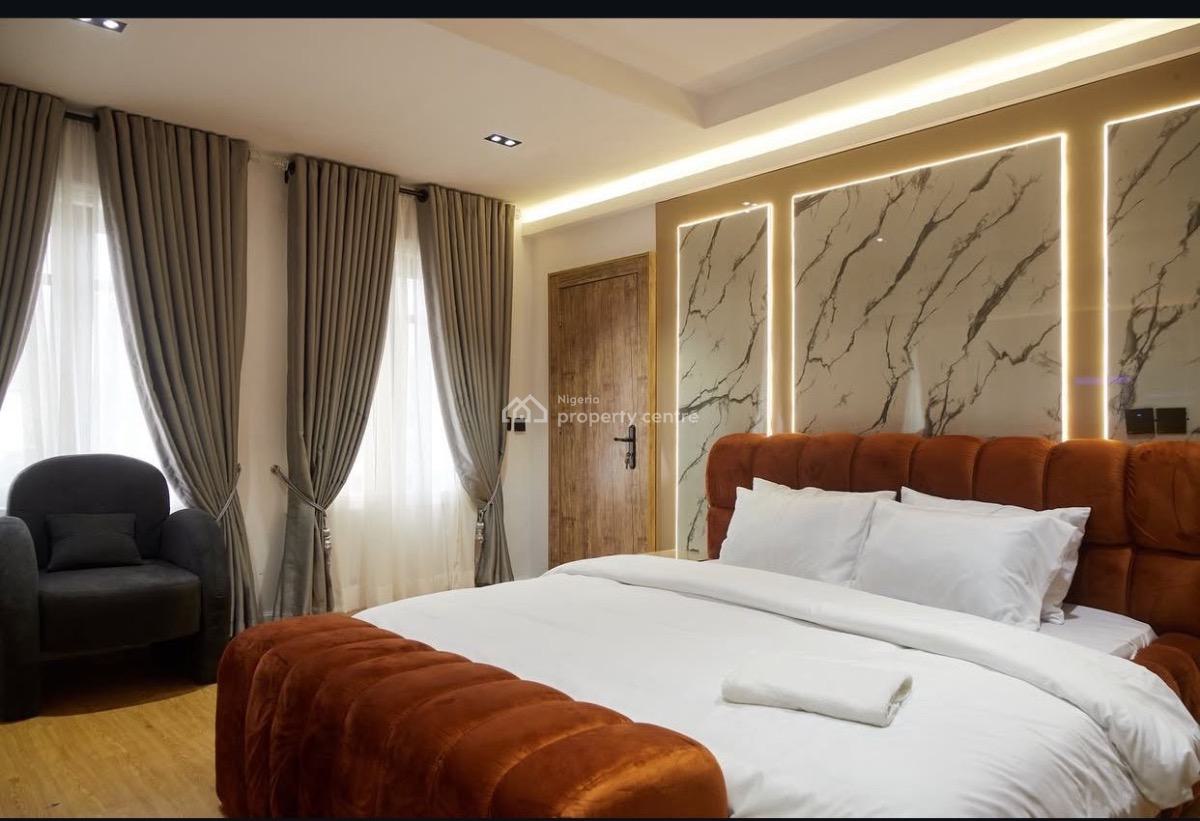 Luxury 3 Bedroom with Swimming Pool and Snooker, Victoria Island (vi), Lagos, Flat / Apartment Short Let