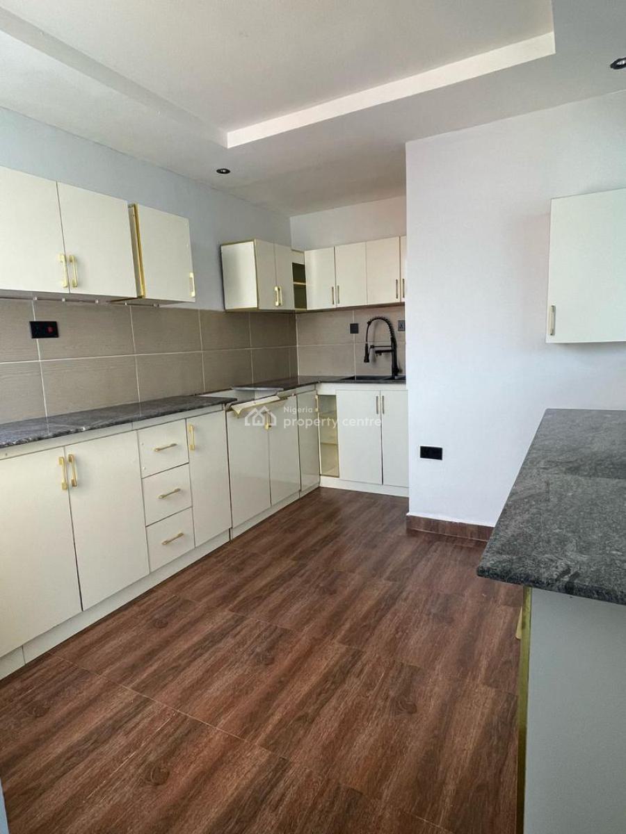 Immaculately Clean, Spacious and Serviced 3 Bedroom, Asokoro District, Abuja, Flat / Apartment for Rent