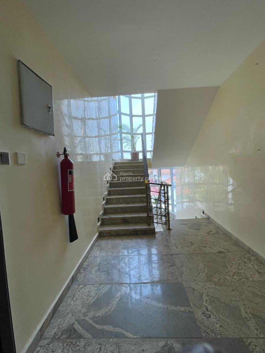 Immaculately Clean, Spacious and Serviced 3 Bedroom, Asokoro District, Abuja, Flat / Apartment for Rent