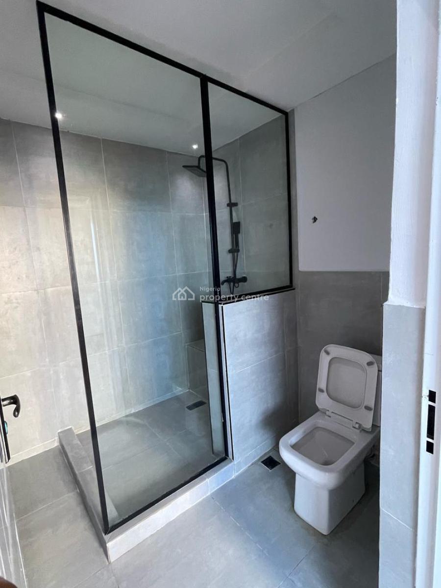 Immaculately Clean, Spacious and Serviced 3 Bedroom, Asokoro District, Abuja, Flat / Apartment for Rent