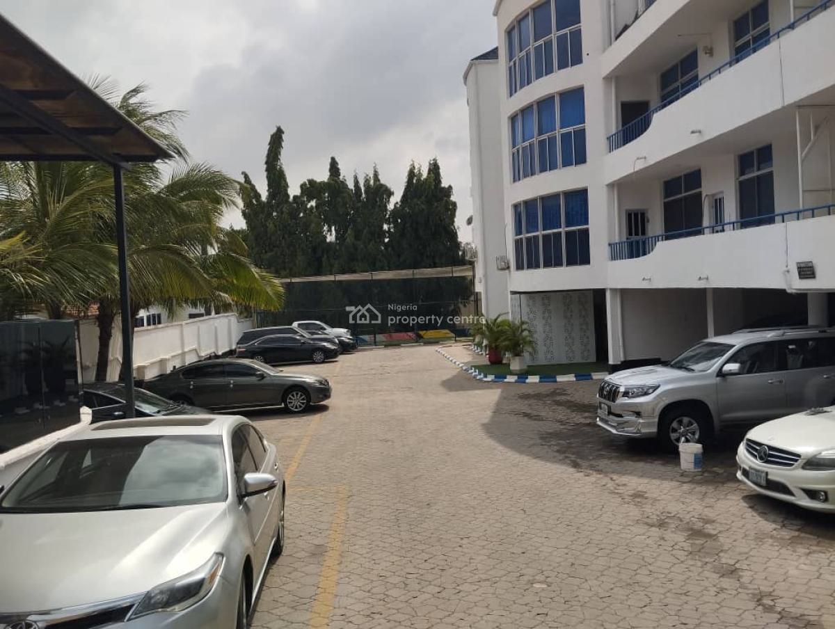 Immaculately Clean, Spacious and Serviced 3 Bedroom, Asokoro District, Abuja, Flat / Apartment for Rent