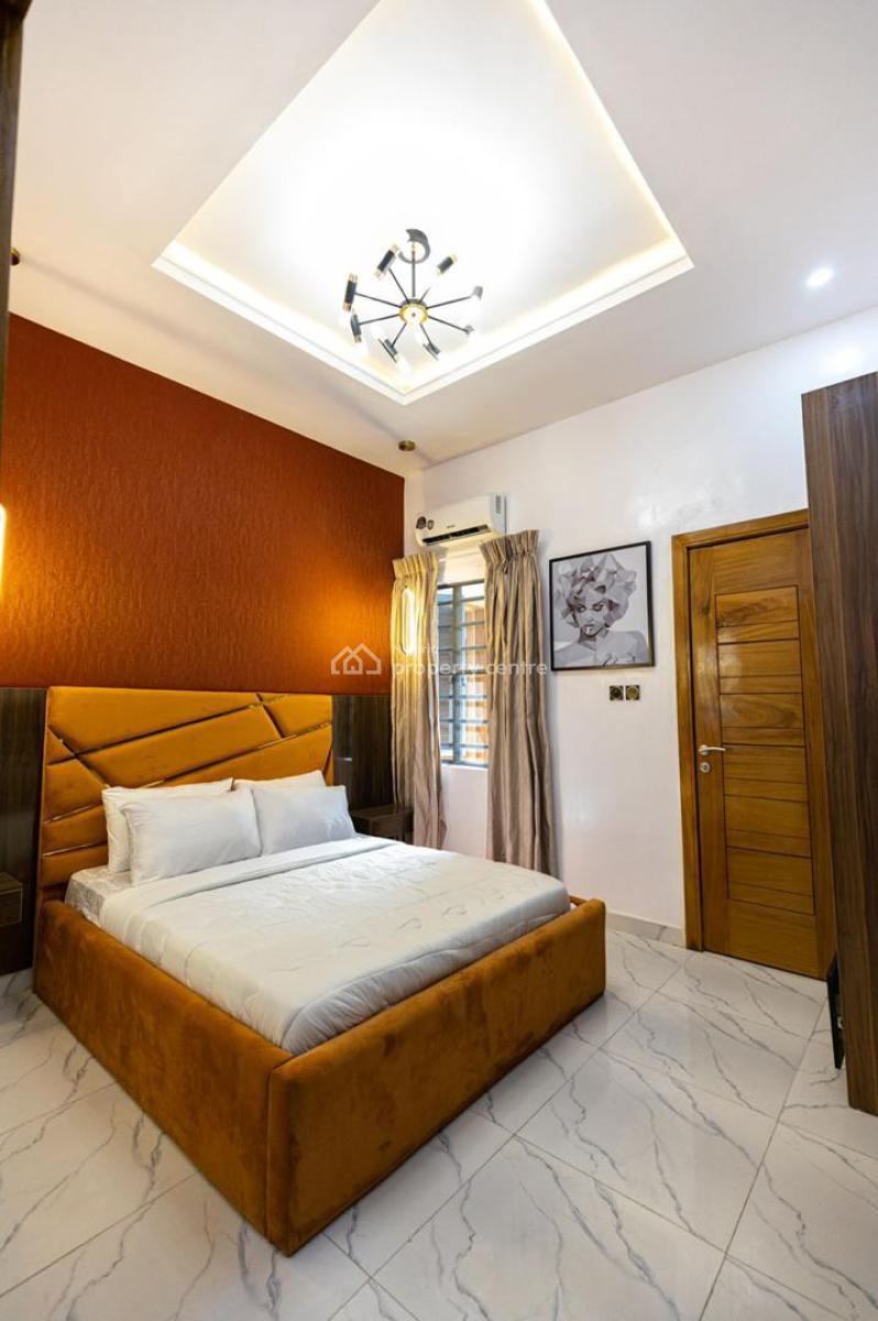 Exquisite 3 Bedroom Apartment, Off Admiralty Road, Lekki Phase 1, Lekki, Lagos, House Short Let