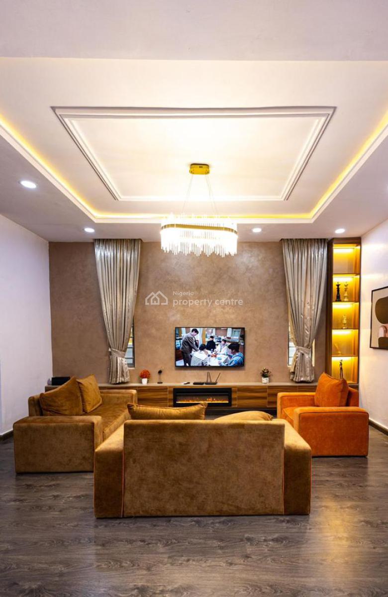 Exquisite 3 Bedroom Apartment, Off Admiralty Road, Lekki Phase 1, Lekki, Lagos, House Short Let