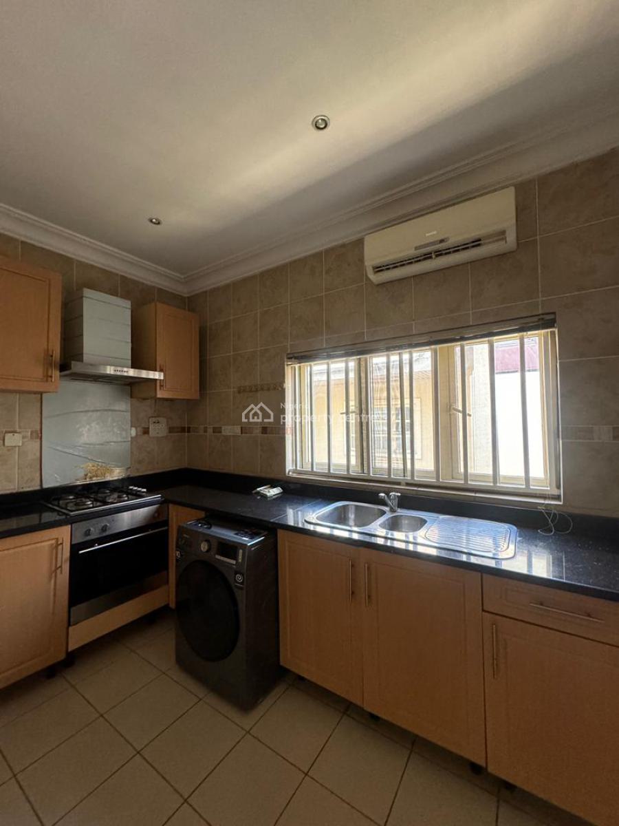 3-bedroom Apartment with Bq, Lekki Phase 1, Lekki, Lagos, Flat / Apartment for Rent