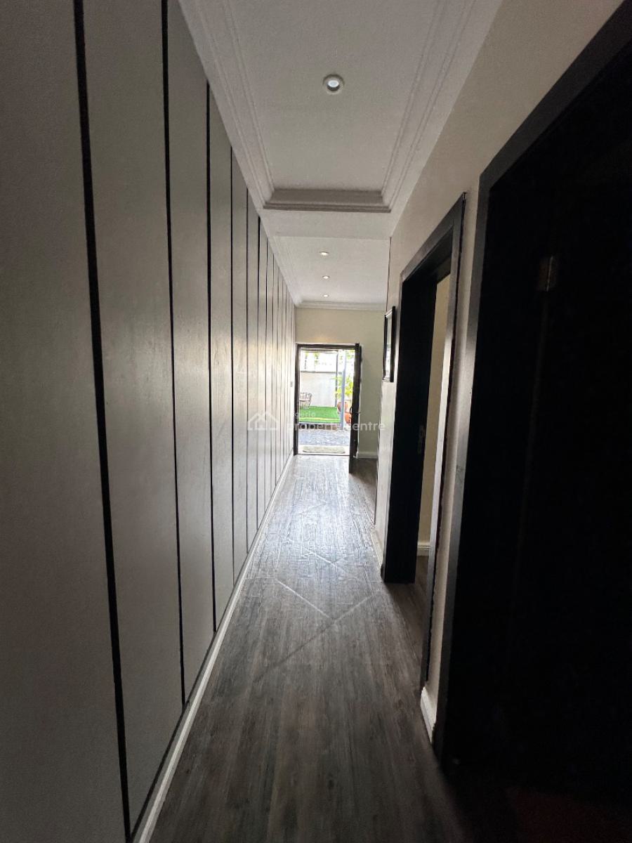 Luxury 2 Bedroom Apartment, Off Admiralty Way, Lekki Phase 1, Lekki, Lagos, Flat / Apartment Short Let