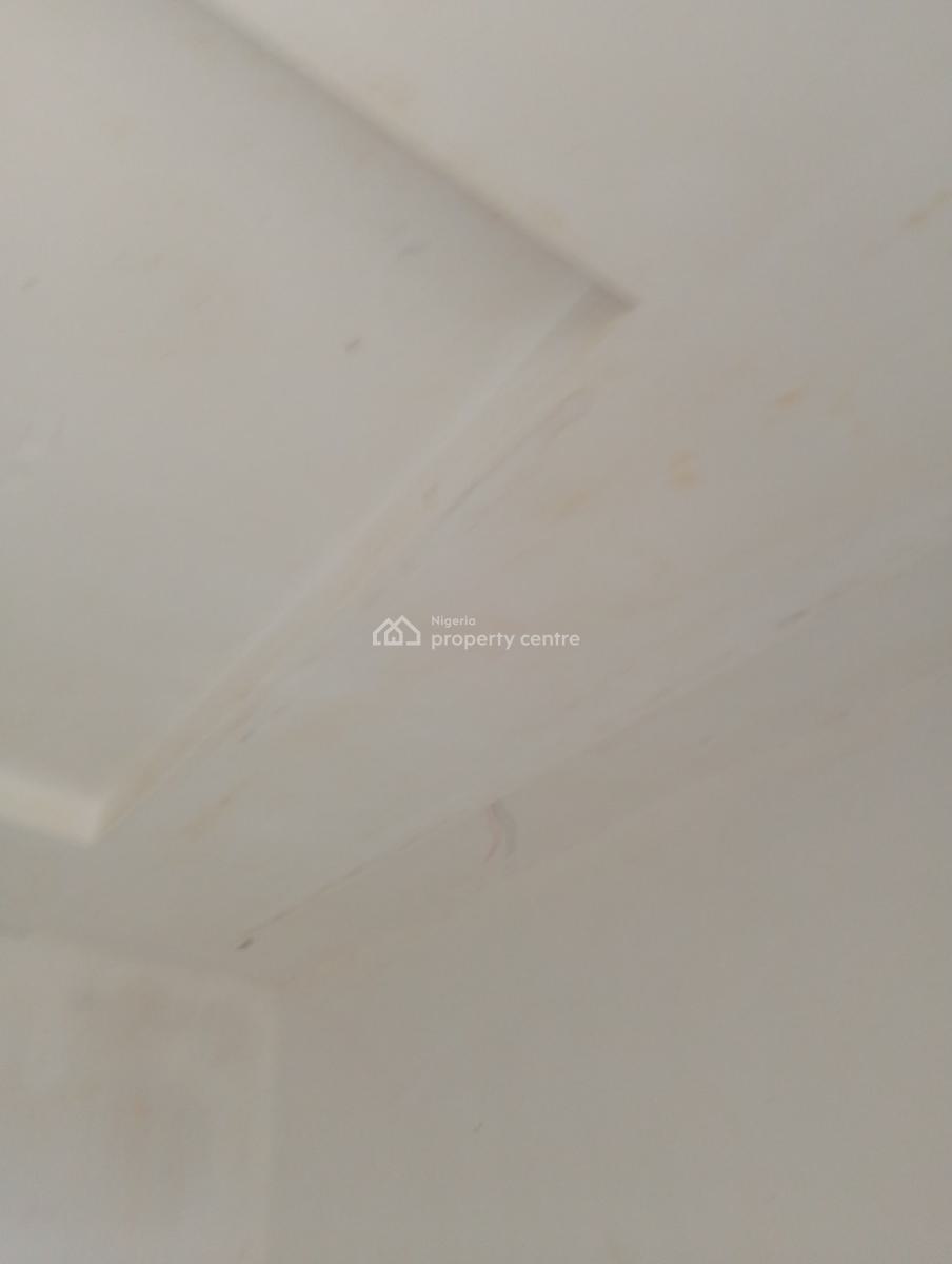 Room Self Contain, Onike, Yaba, Lagos, Self Contain (single Rooms) for Rent