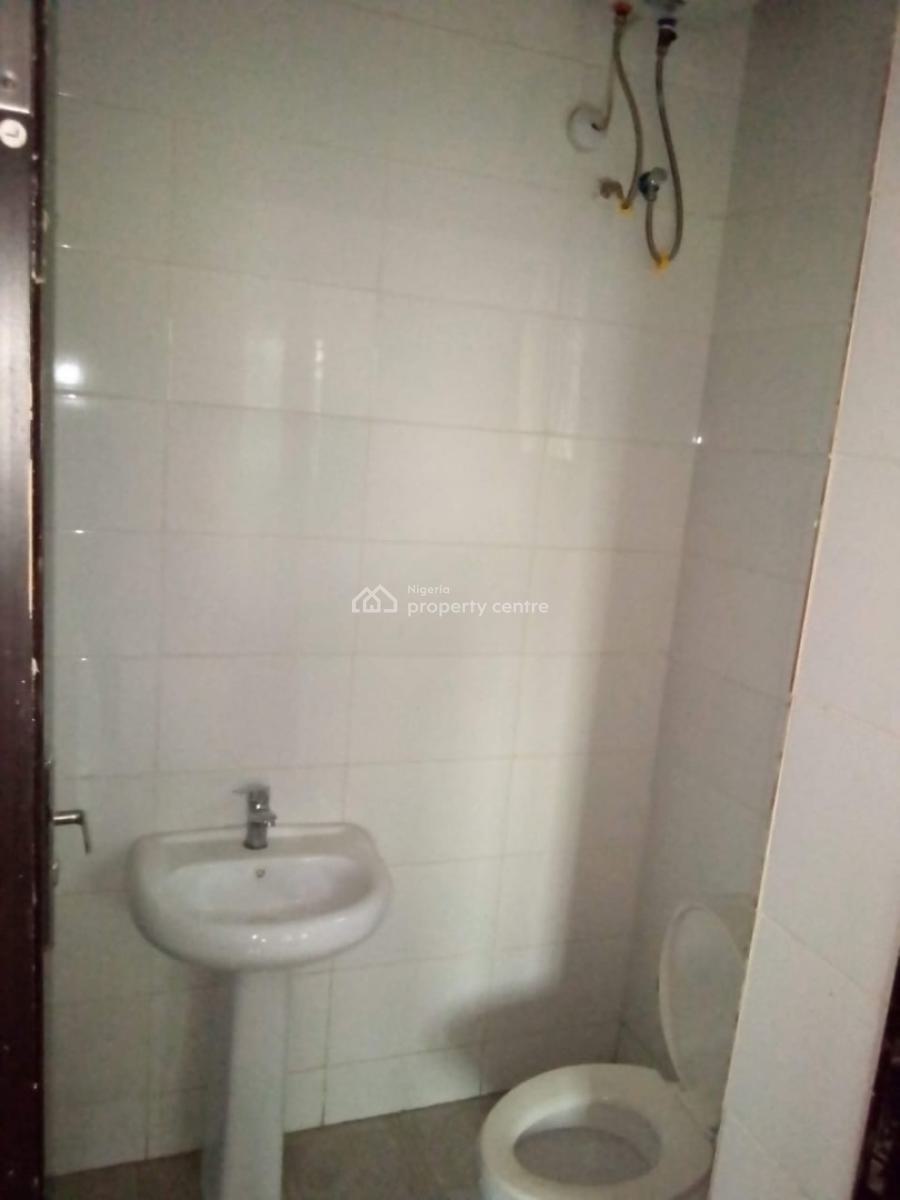 Beautiful 2 Bedroom in a Decent Estate, Citizen Avenue, Dawaki, Gwarinpa, Abuja, Flat / Apartment for Rent