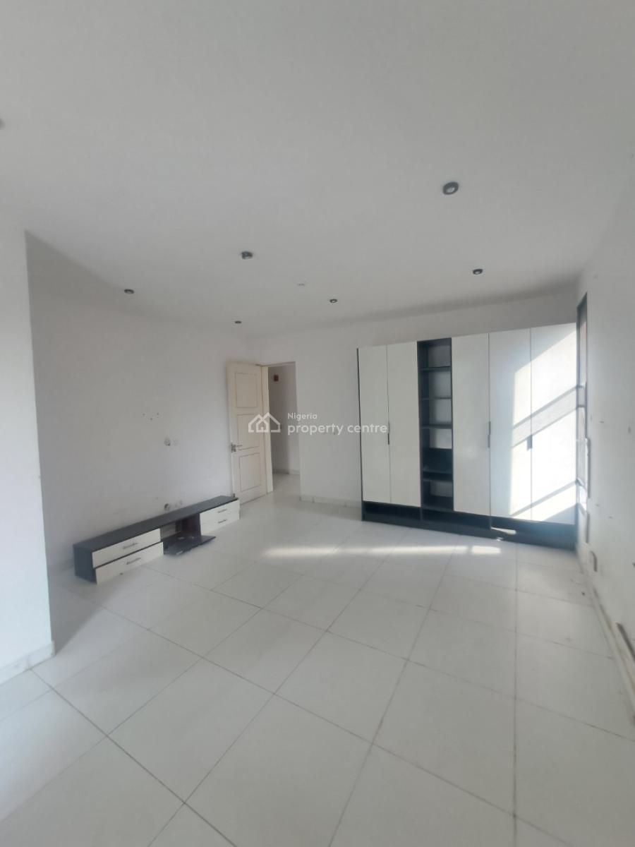 Well Built Serviced 4 Bedroom Terrace Duplex with Bq, Ologolo, Lekki, Lagos, Terraced Duplex for Rent