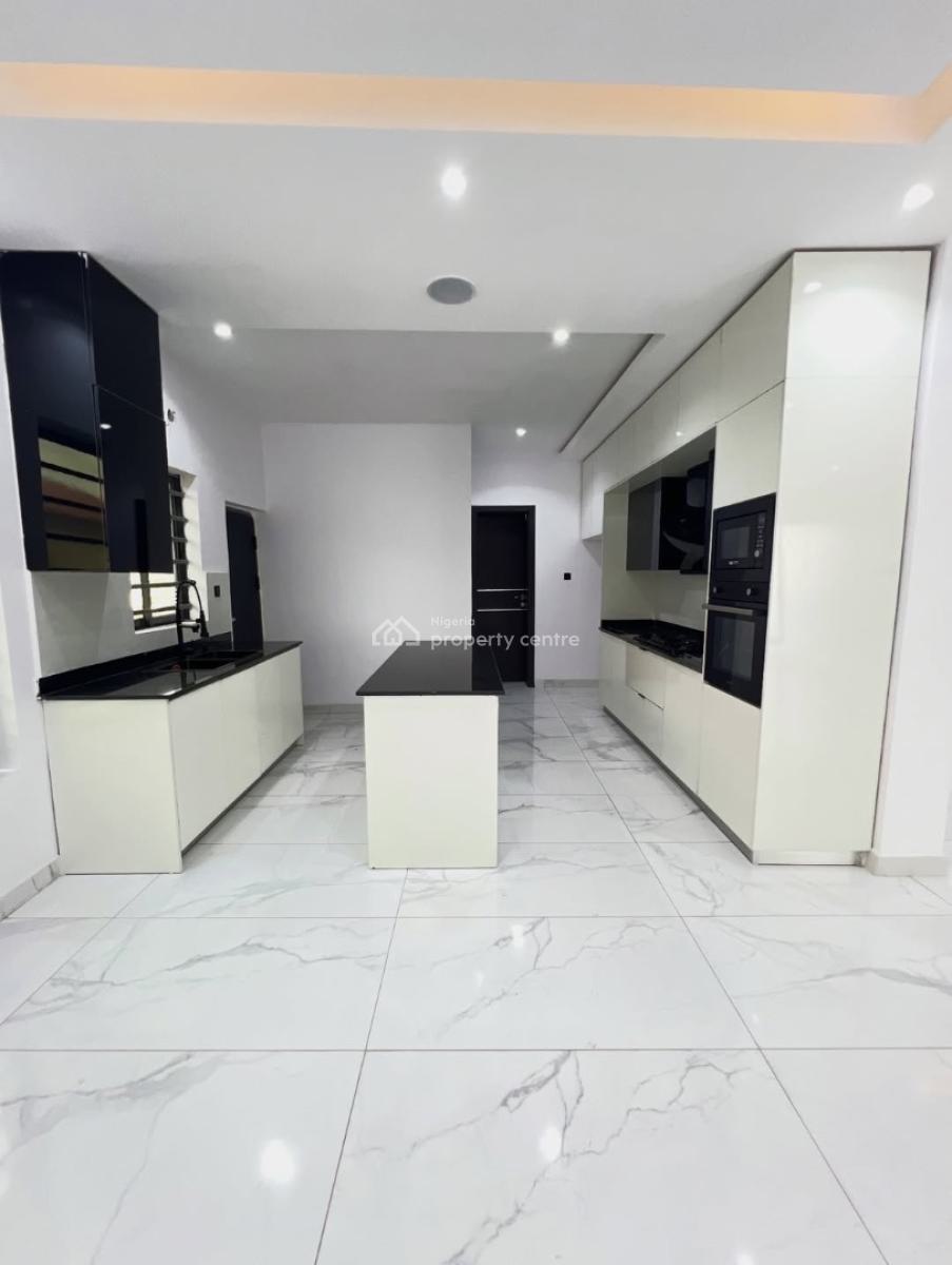 Exquisite 3 Bedroom Apartment + Bq, Lekki Phase 1, Lekki, Lagos, Flat / Apartment for Sale