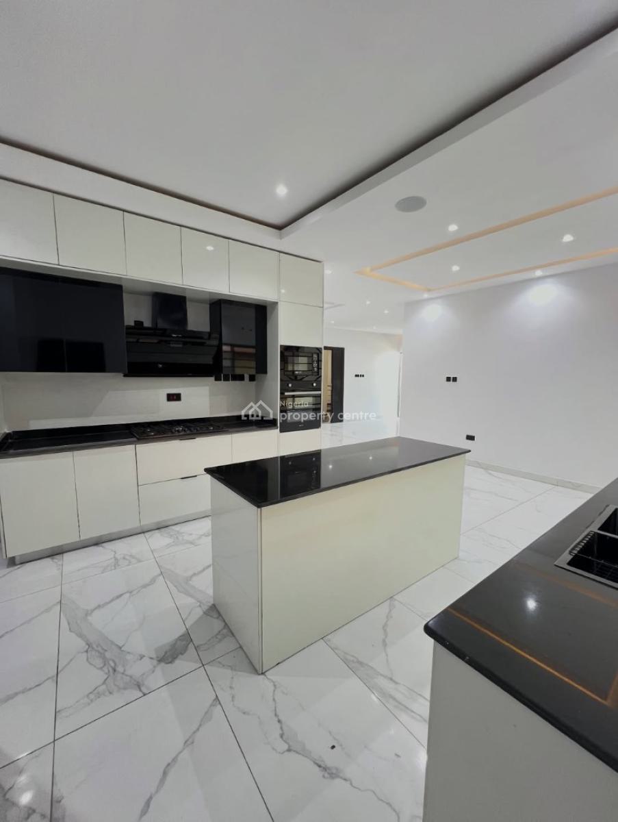 Exquisite 3 Bedroom Apartment + Bq, Lekki Phase 1, Lekki, Lagos, Flat / Apartment for Sale