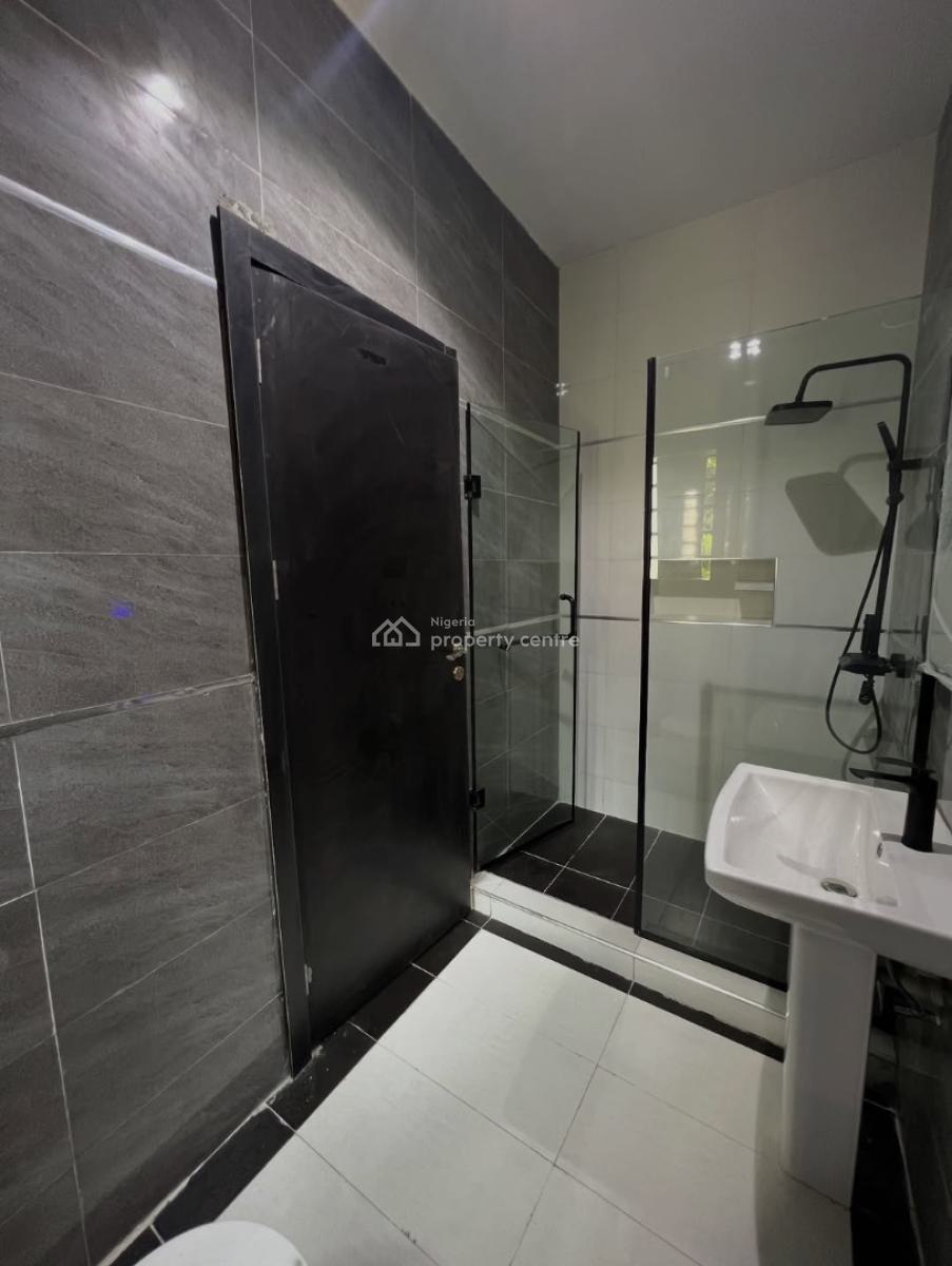 Exquisite 3 Bedroom Apartment + Bq, Lekki Phase 1, Lekki, Lagos, Flat / Apartment for Sale