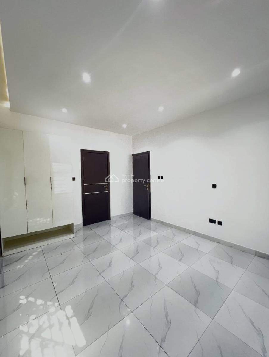 Exquisite 3 Bedroom Apartment + Bq, Lekki Phase 1, Lekki, Lagos, Flat / Apartment for Sale