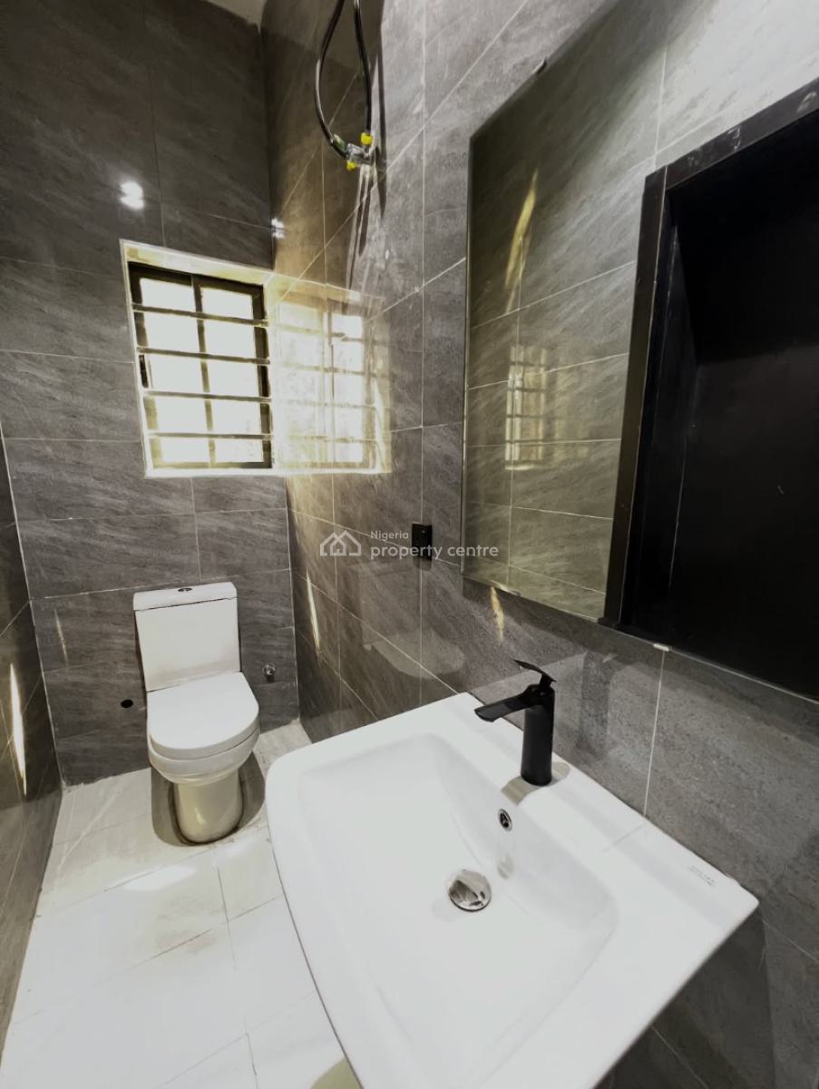 Exquisite 3 Bedroom Apartment + Bq, Lekki Phase 1, Lekki, Lagos, Flat / Apartment for Sale