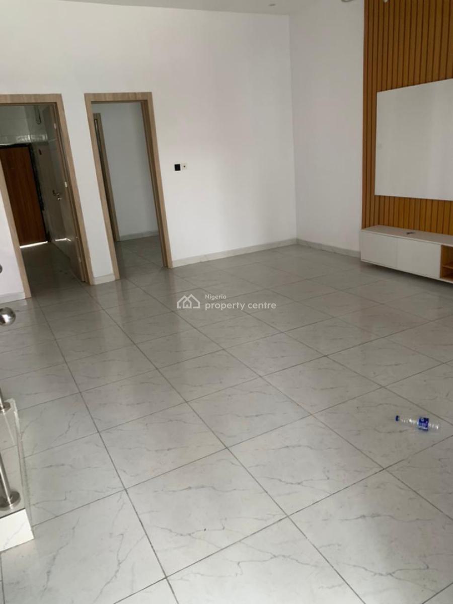 Clean 4 Bedroom Terrace Diolex for Distress, Orchid Riad By Second Toll Gate Lekki, Lekki Phase 2, Lekki, Lagos, Terraced Duplex for Sale